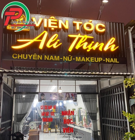 Bảng hiệu chữ nổi 09