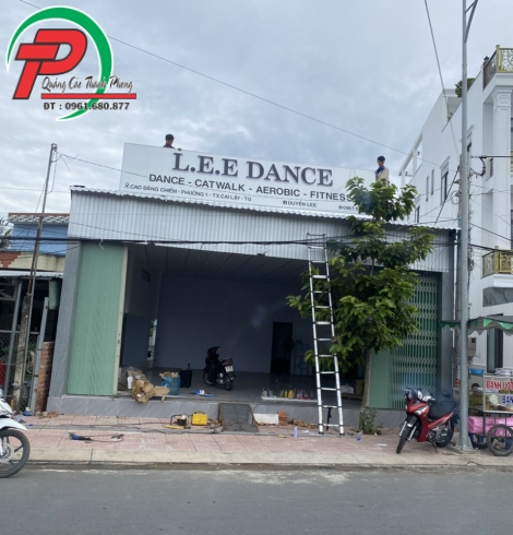 Bảng hiệu quảng cáo Mica