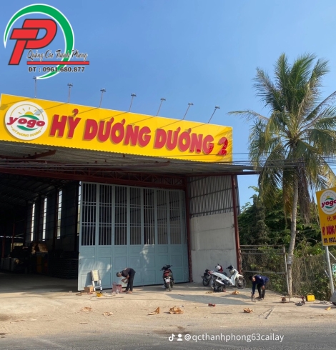 Bảng hiệu quảng cáo vựa sầu riêng 