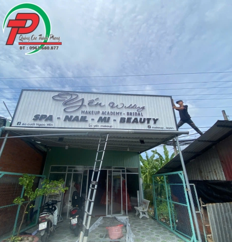 Bảng hiệu Yến Winding