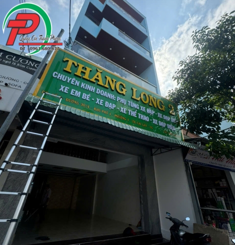 Bảng hiệu cửa hàng xe máy Thăng Long